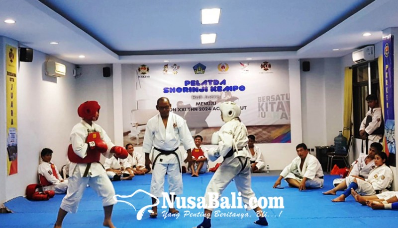 www.nusabali.com-kontingen-pon-kaltara-dan-jatim-latih-tanding-dengan-kempo-bali