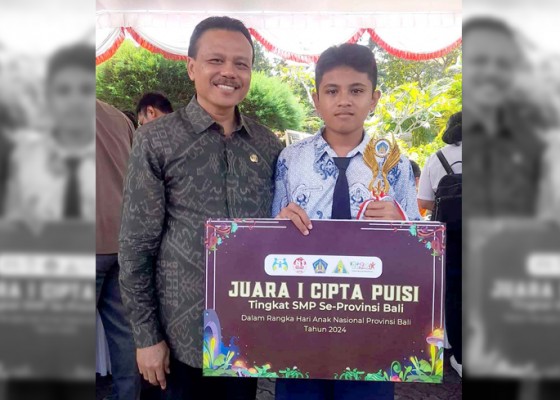 Nusabali.com - siswa-smpn-2-amlapura-juara-cipta-baca-puisi-se-bali