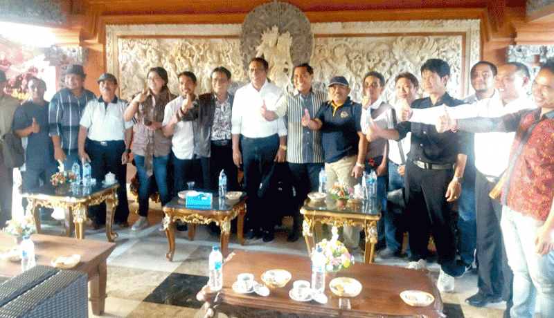 www.nusabali.com-anggota-fraksi-golkar-dpr-ri-gelar-fgd