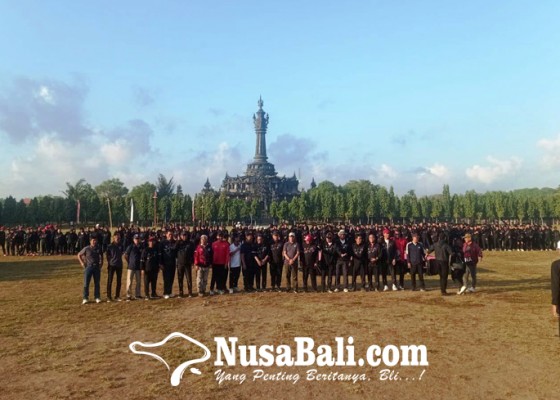 Nusabali.com - pecut-semangat-atlet-pon-koni-bali-gelar-apel-siaga