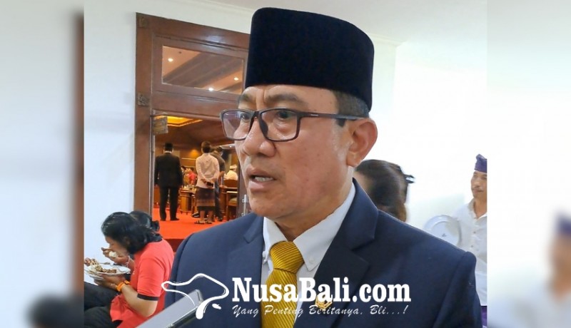 www.nusabali.com-tanpa-kehadiran-keluarga-ayah-mahalini-resmi-dilantik-jadi-anggota-dprd-badung