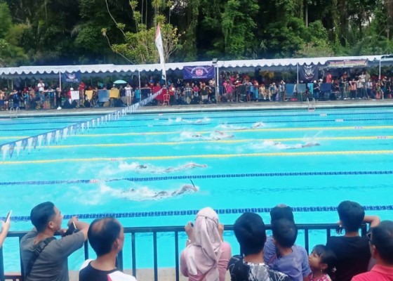 Nusabali.com - singasari-bali-finswimming-juara-umum-kbst-selam