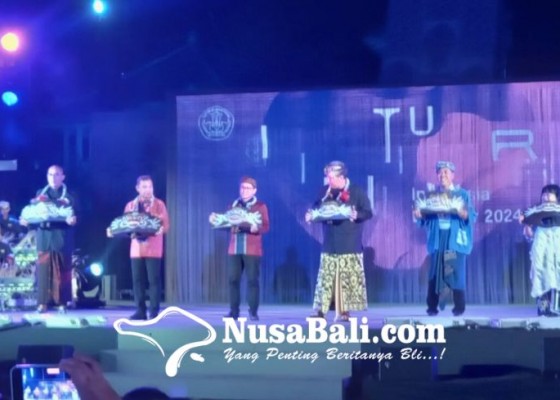 Nusabali.com - sampaikan-nilai-nilai-subak-festival-indonesia-bertutur-2024-resmi-dibuka