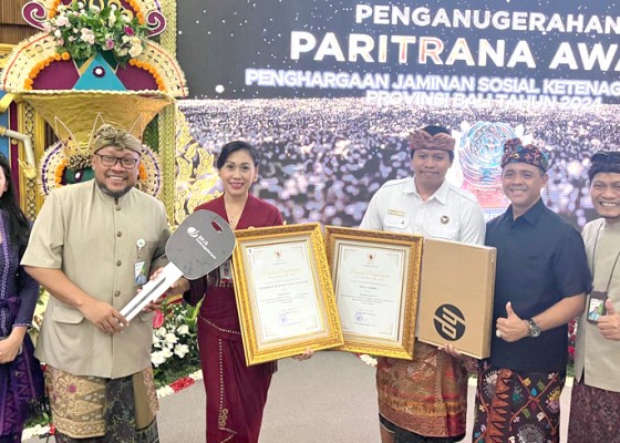 Nusabali.com - kabupaten-gianyar-raih-paritrana-award-2024