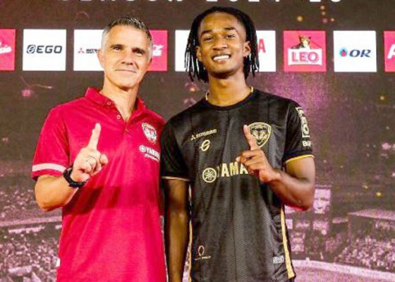 Nusabali.com - ronaldo-kwateh-resmi-ke-muangthong-united