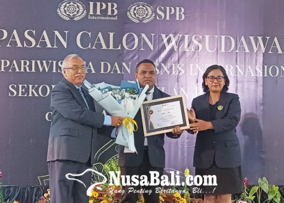 Nusabali.com - ipbi-dan-spb-lepas-967-calon-wisudawan-siap-hadapi-industri-pariwisata-global