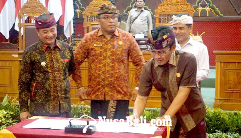 www.nusabali.com-setelah-4-kali-rapat-paripurna-dprd-karangasem-ranperda-apbd-perubahan-disahkan-jadi-perda