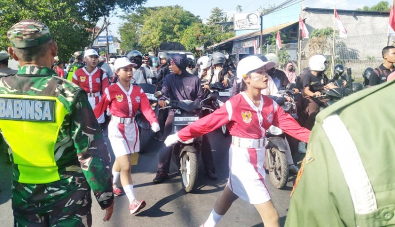 www.nusabali.com-lomba-gerak-jalan-17-km-lumpuhkan-jalur-singaraja-seririt