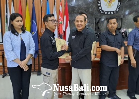 Nusabali.com - kpu-badung-tetapkan-412349-dps-pilkada-bawaslu-temukan-selisih-10-pemilih