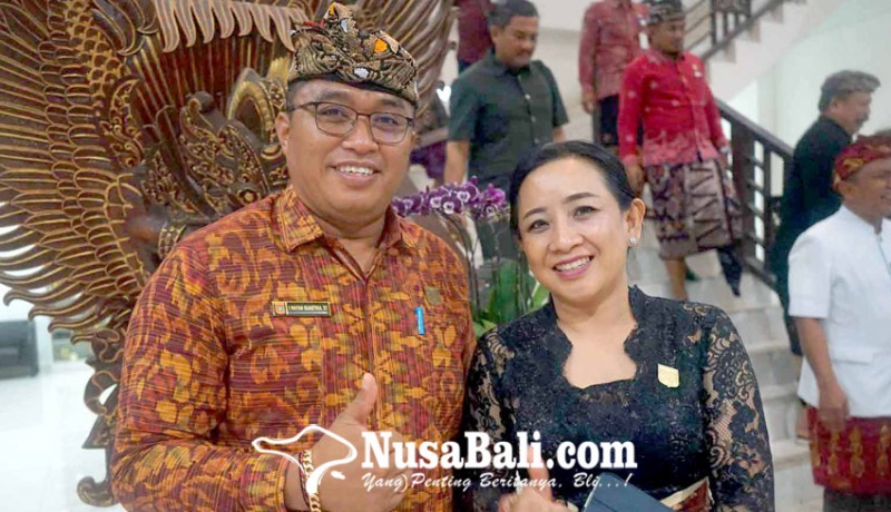 www.nusabali.com-pimpinan-sementara-dprd-karangasem-suastika-ketua-weisya-wakil