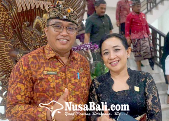 Nusabali.com - pimpinan-sementara-dprd-karangasem-suastika-ketua-weisya-wakil