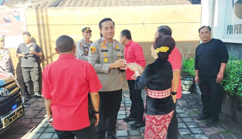 www.nusabali.com-safari-kamtibmas-jelang-pilkada-serentak-2024-kapolres-datangi-kantor-dpc-pdip-buleleng