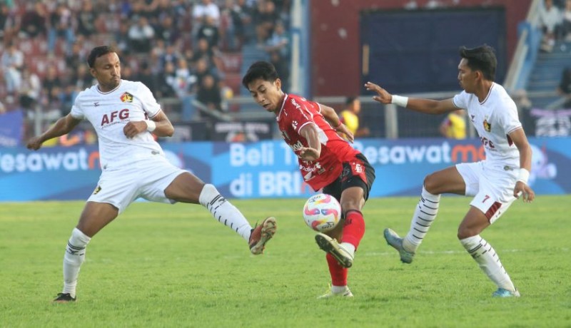 www.nusabali.com-bali-united-permalukan-persik-kediri