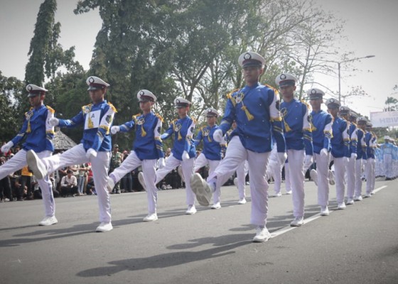 Nusabali.com - lomba-gerak-jalan-kreasi-semarakkan-hut-kota-negara