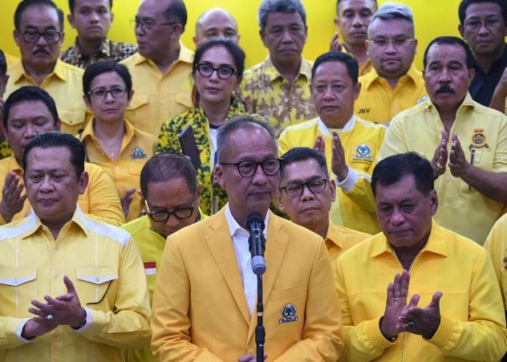 Nusabali.com - agus-gumiwang-plt-ketua-umum-partai-golkar-rapimnas-dan-munas-20-agustus