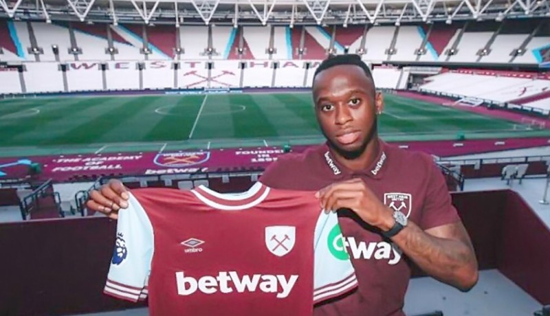 www.nusabali.com-dibuang-manchester-united-aaron-wan-bissaka-berlabuh-ke-west-ham