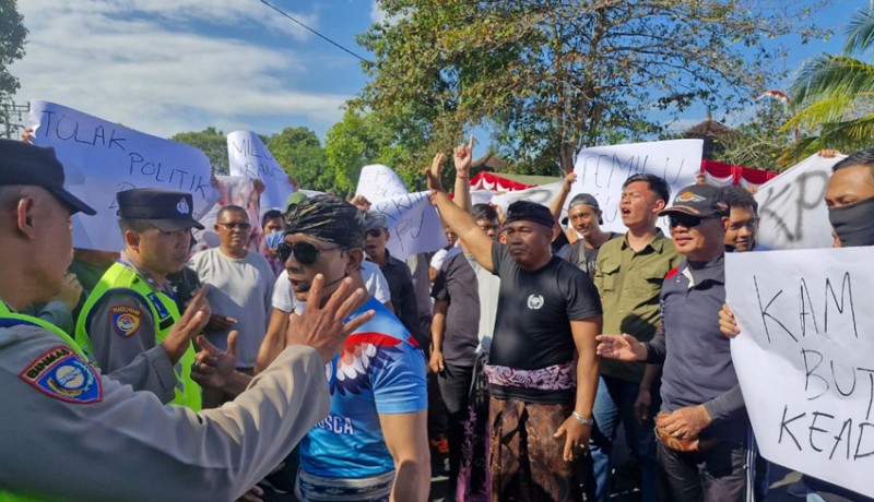 www.nusabali.com-polres-tabanan-gelar-simulasi-kerusuhan-pilkada