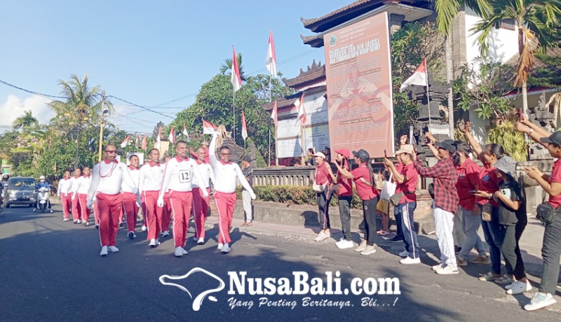 www.nusabali.com-perangkat-desa-semarakkan-gerak-jalan-di-sukawati