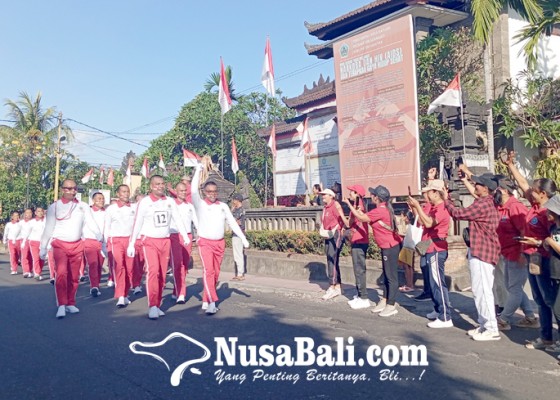 Nusabali.com - perangkat-desa-semarakkan-gerak-jalan-di-sukawati