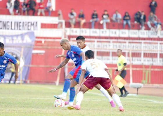 Nusabali.com - borneo-sukses-lunasi-dendam-pada-arema