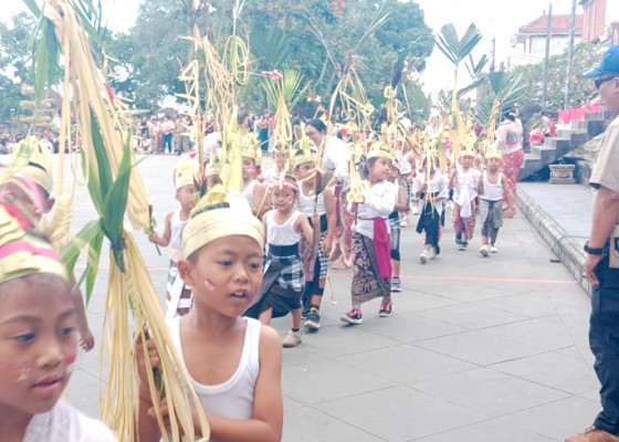 Nusabali.com - 700-siswa-paud-ikut-pawai-kebangsaan