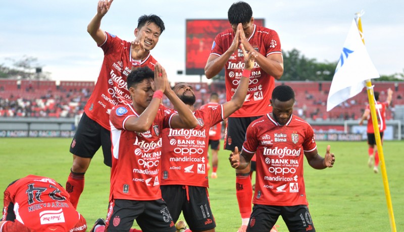 www.nusabali.com-bali-united-atasi-semen-padang