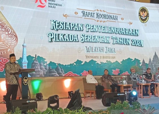 Nusabali.com - konsultasi-revisi-pkpu-pencalonan-kepala-daerah-kpu-bersurat-ke-dpr-ri