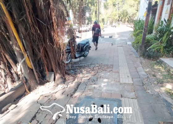 Nusabali.com - penataan-pedestrian-jalan-gajah-mada-denpasar-belum-jelas