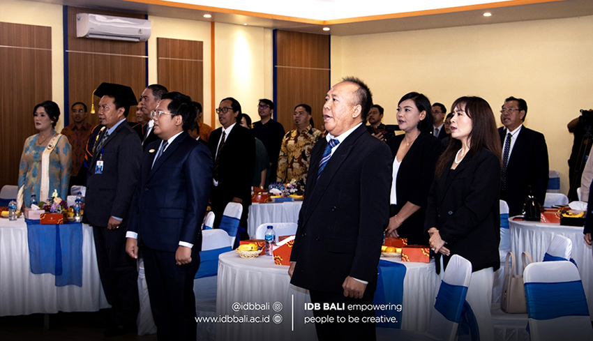 www.nusabali.com-menyongsong-kepemimpinan-baru-di-idb-bali-dr-i-kadek-pranajaya-st-sh-mt-mh-resmi-dilantik-menjadi-rektor-idb-bali-periode-2024-2028