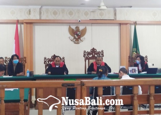 Nusabali.com - bule-brazil-yang-ngamuk-di-cafe-jimbaran-disidang