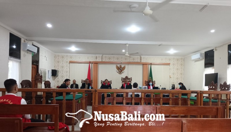 www.nusabali.com-jambret-kalung-emas-rp-96-juta-peleng-disidang