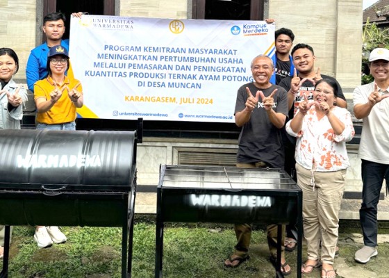 Nusabali.com - pkm-unwar-2024-dorong-pertumbuhan-usaha-ayam-potong-di-desa-muncan