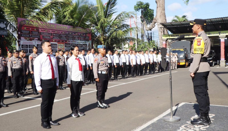 www.nusabali.com-anggota-polres-badung-naik-pangkat-jadi-perwira-jelang-pensiun