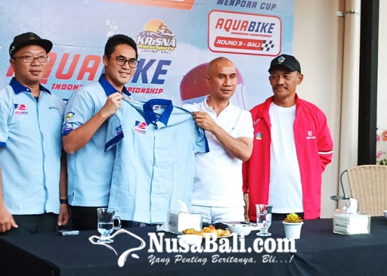 Nusabali.com - pertama-kali-digelar-di-bali-aquabike-indonesian-championship-digelar-di-lovina