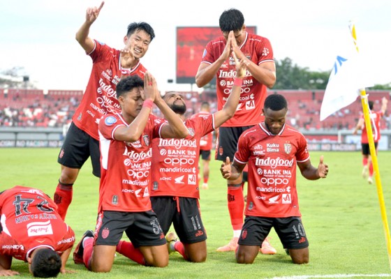 Nusabali.com - skuad-berbeda-teco-minta-bali-united-terus-jaga-fokus