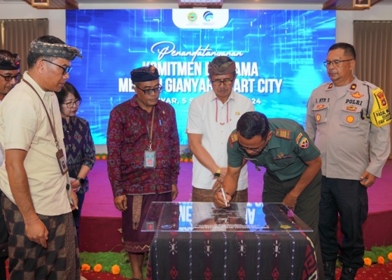 Nusabali.com - sekda-gianyar-tutup-tahapan-penyusunan-masterplan-smart-city