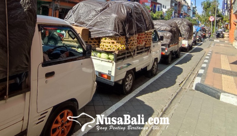 www.nusabali.com-antrean-pedagang-bermobil