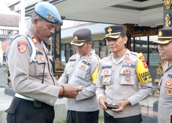 Nusabali.com - propam-polda-periksa-kedisiplinan-personel-polres-klungkung