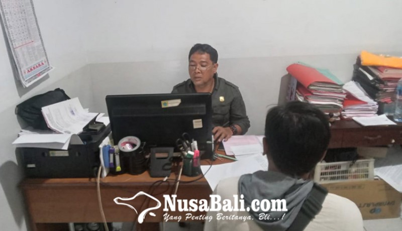 www.nusabali.com-diperiksa-satpol-pp-karena-buang-limbah-potong-ayam