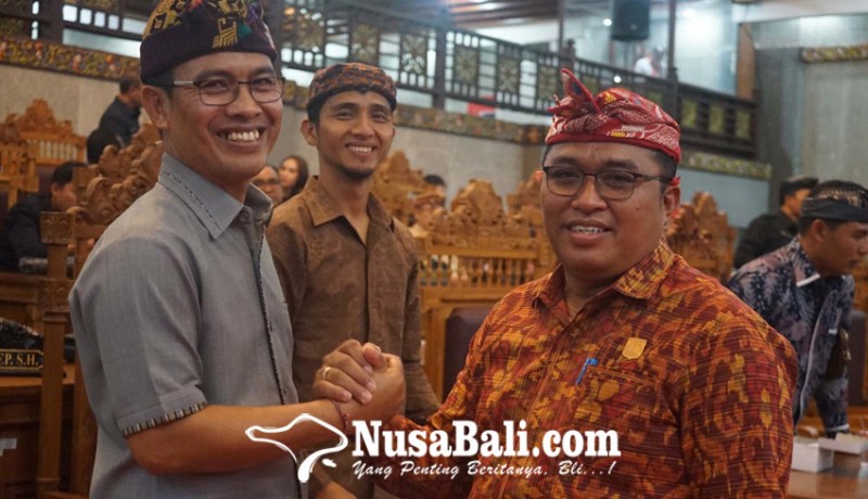 www.nusabali.com-rapat-paripurna-dprd-karangasem-diwarnai-interupsi