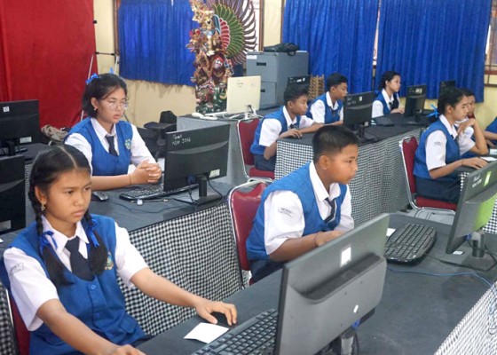 Nusabali.com - 15-sekolah-terima-dana-bos-kinerja-prestasi