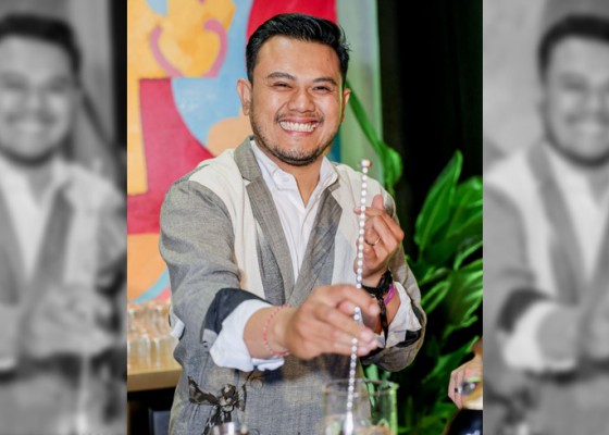 Nusabali.com - i-putu-aris-sanjaya-putra-asal-sidetapa-buleleng-yang-berjaya-di-kompetisi-bartender-diageo-world-class-2024