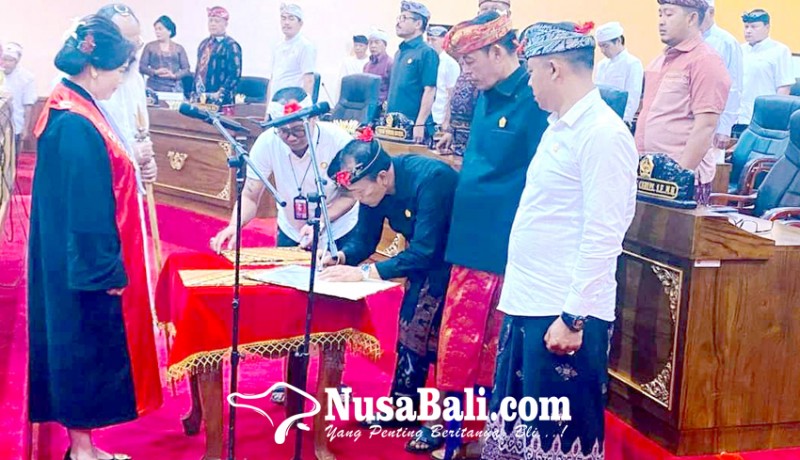 www.nusabali.com-3-pimpinan-dprd-bangli-dilantik