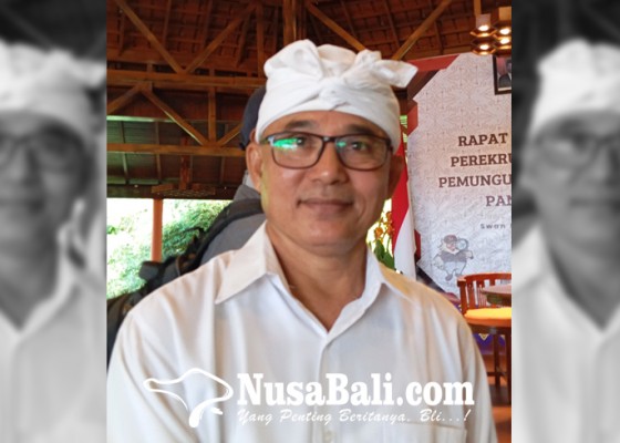 Nusabali.com - bawaslu-telusuri-perbekel-mandi-bareng-paslon