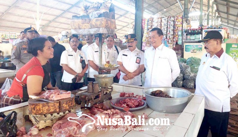 www.nusabali.com-bupati-dana-pantau-kenaikan-harga-daging-babi