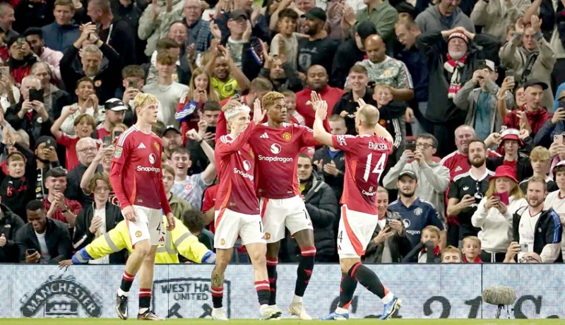 www.nusabali.com-manchester-united-pesta-gol-ten-hag-anggap-malam-sempurna