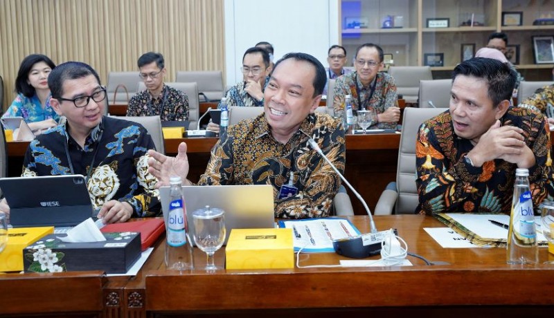 www.nusabali.com-rdp-bersama-komisi-vi-dpr-ri-rivan-a-purwantono-paparkan-inisiatif-strategis-jasa-raharja