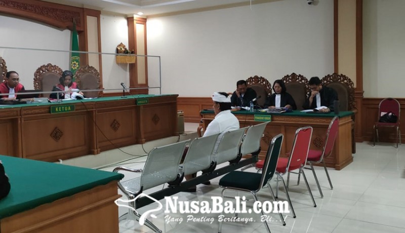 www.nusabali.com-dituntut-6-tahun-bendesa-berawa-minta-bebas