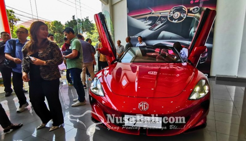 www.nusabali.com-mg-cyberster-roadster-listrik-pertama-di-dunia-dibanderol-rp-17-miliar