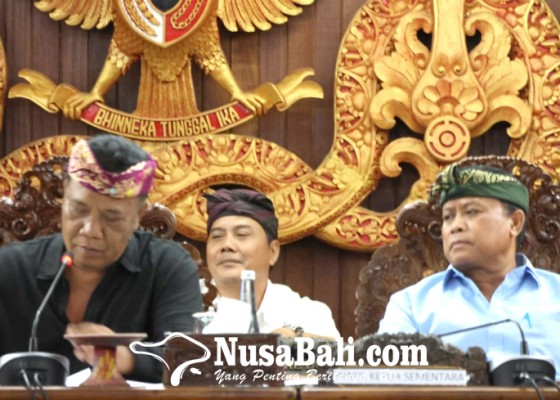 Nusabali.com - dprd-klungkung-rapat-paripurna-pengumuman-pimpinan